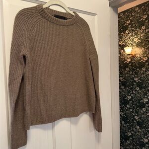 Jenni Kayne 100% cashmere Brown Crew Neck Sweater